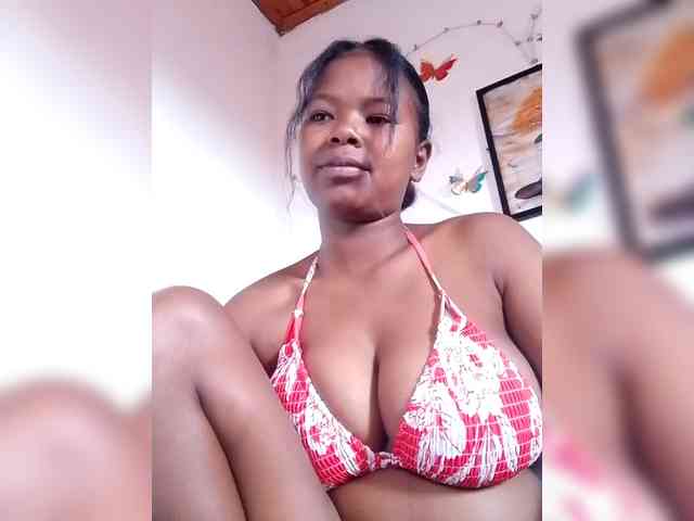 Sayrahsexy webcam
