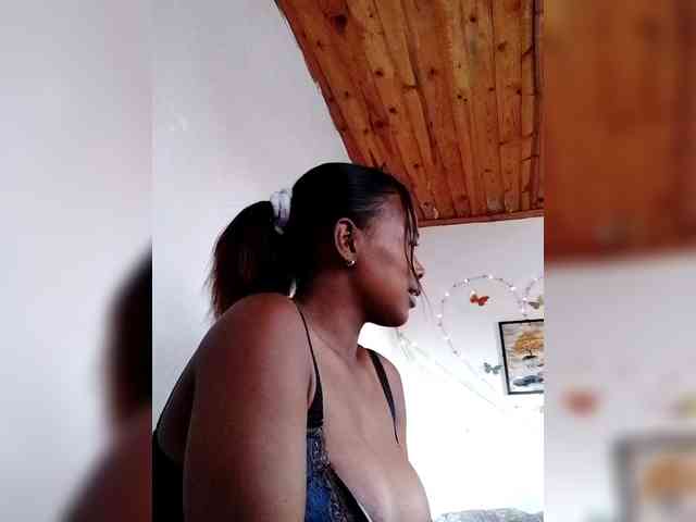 Sayrahsexy webcam