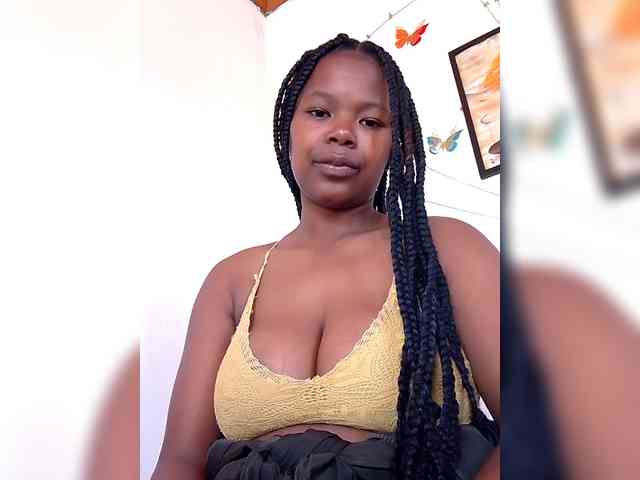 Sayrahsexy Live Webcam on BongaCams