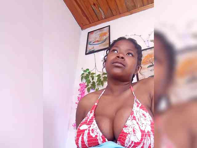 Sayrahsexy webcam