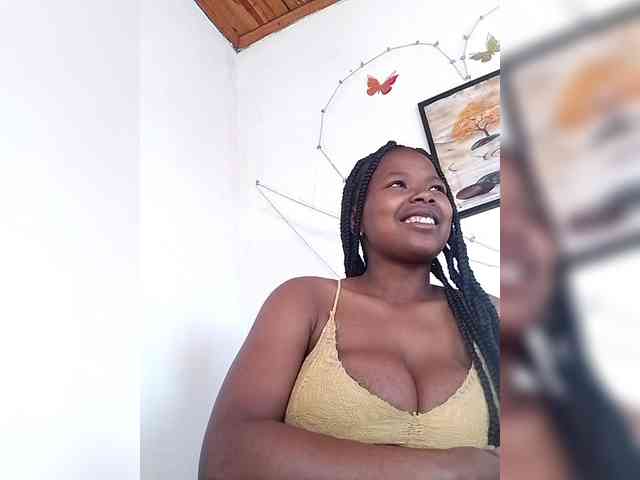 Modèle: Sayrahsexy