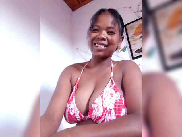 Sayrahsexy webcam