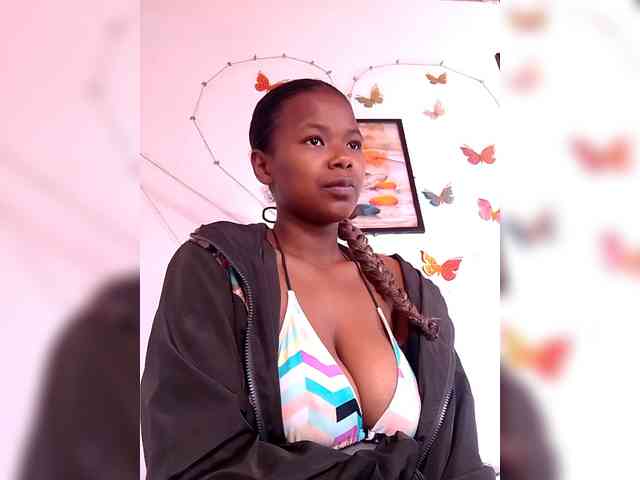 Model: Sayrahsexy