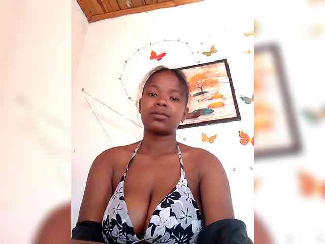 Sayrahsexy webcam