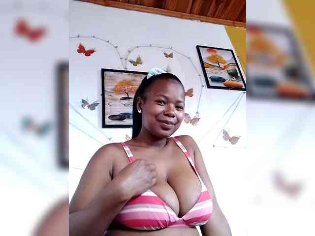 Modèle: Sayrahsexy