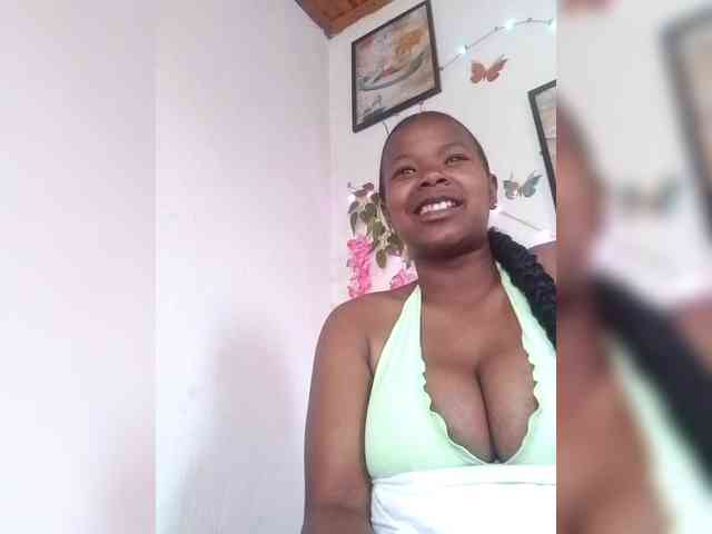 Sayrahsexy webcam