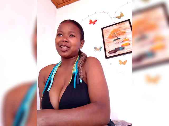 Modèle: Sayrahsexy
