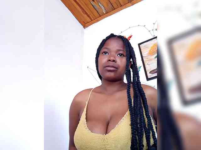 Sayrahsexy webcam