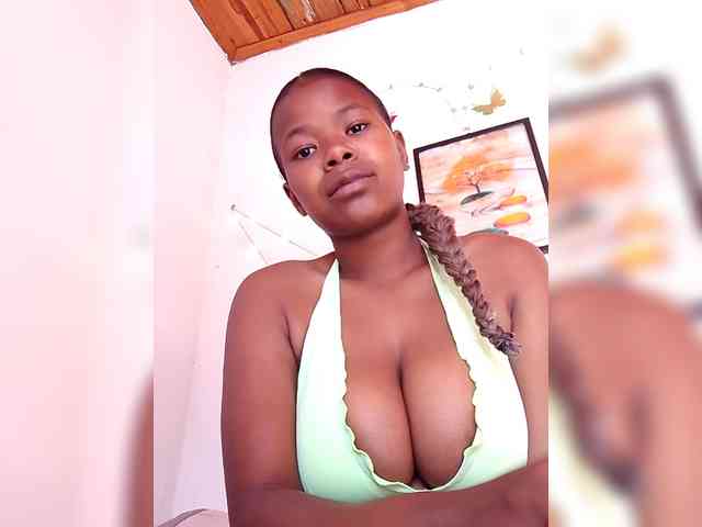 Sayrahsexy webcam