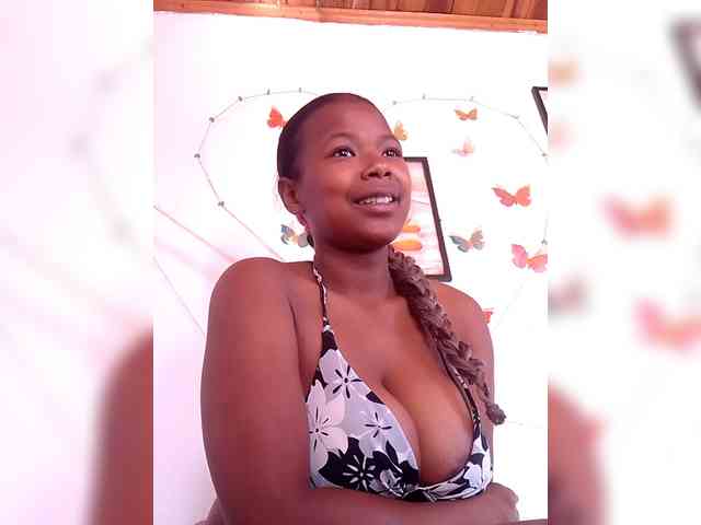 Sayrahsexy webcam
