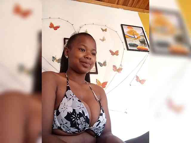 Sayrahsexy Live Webcam on BongaCams