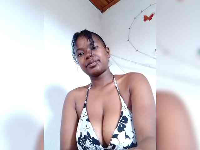Sayrahsexy webcam