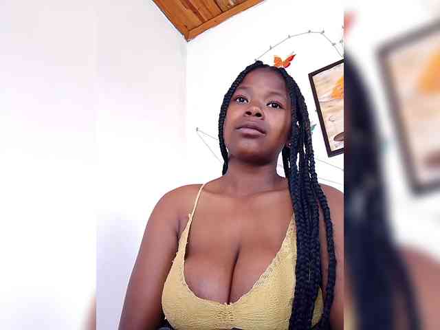 Sayrahsexy Live Webcam on BongaCams