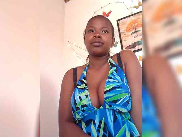 Sayrahsexy webcam