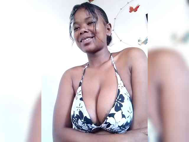 Sayrahsexy webcam
