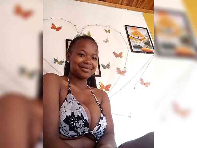 Sayrahsexy webcam