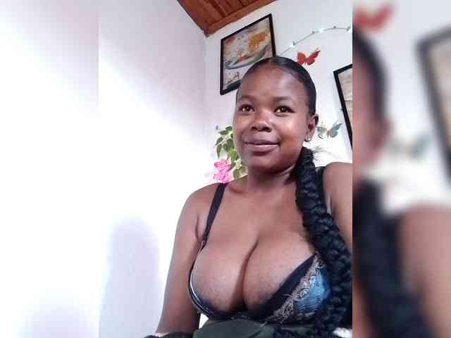 Sayrahsexy webcam