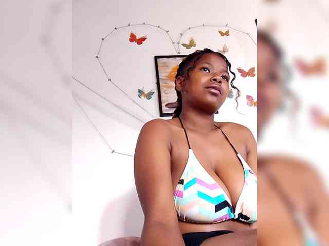 Modèle: Sayrahsexy