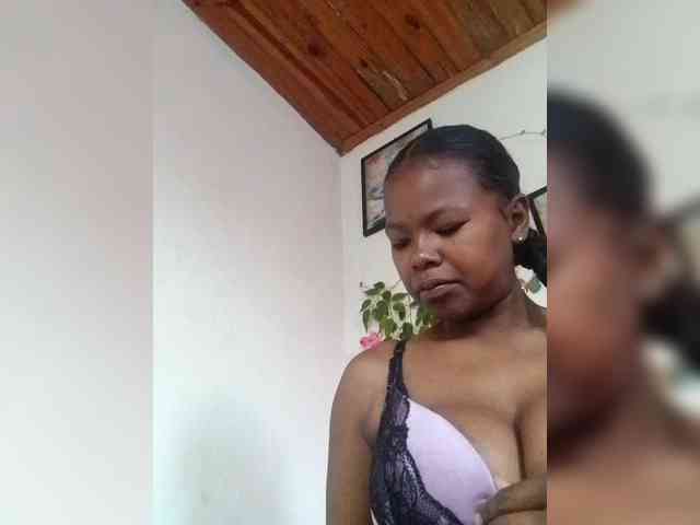 Sayrahsexy webcam