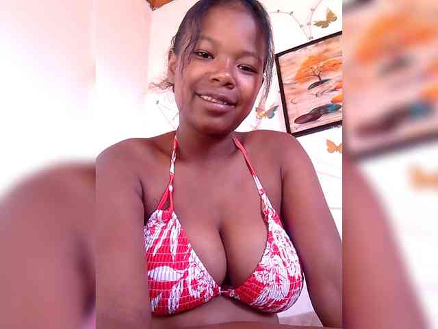 Sayrahsexy webcam