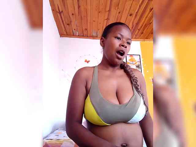 Sayrahsexy webcam