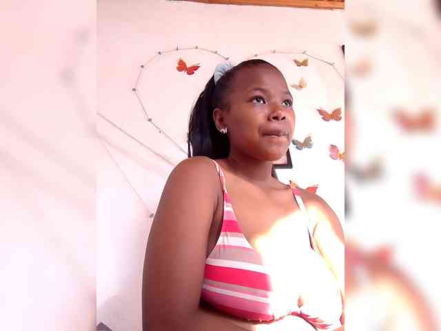 Sayrahsexy webcam