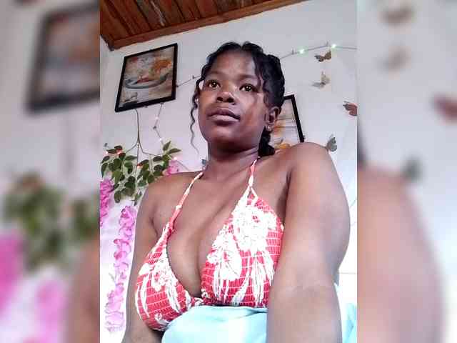 Sayrahsexy webcam