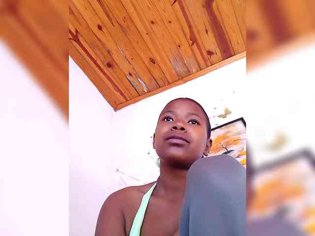Sayrahsexy webcam