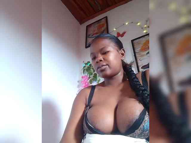 Sayrahsexy webcam