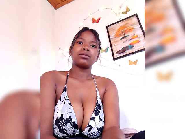 Sayrahsexy webcam