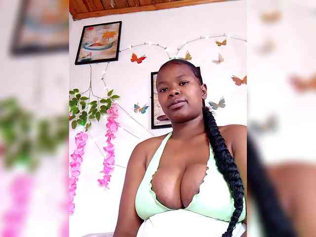 Sayrahsexy webcam
