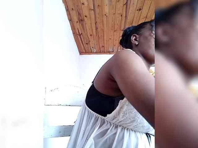 Sayrahsexy webcam