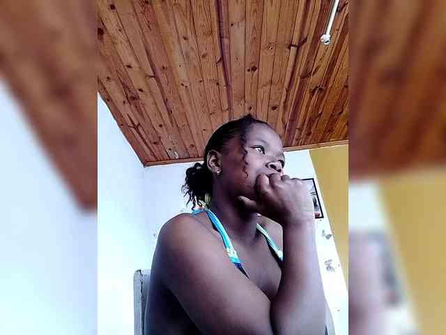 Sayrahsexy webcam