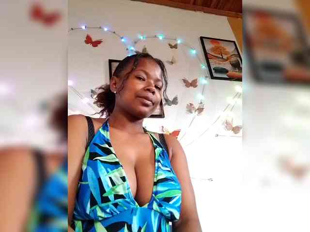 Sayrahsexy webcam