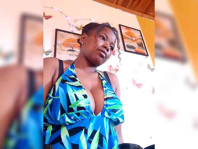 Sayrahsexy webcam