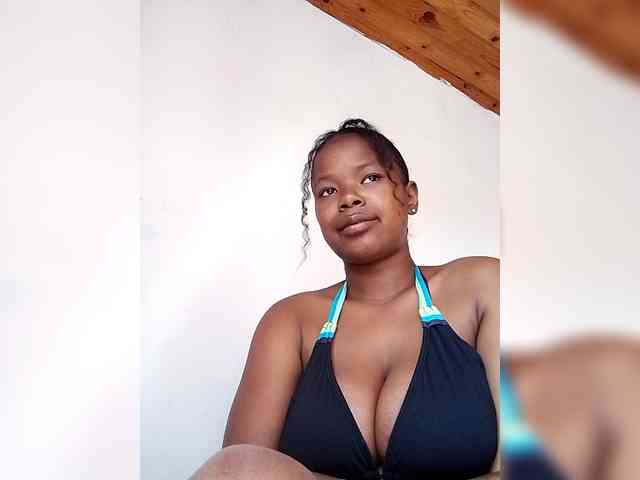 Sayrahsexy webcam