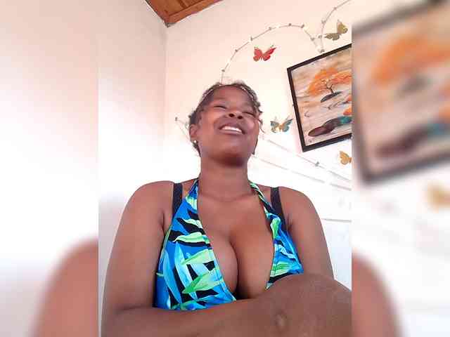Sayrahsexy webcam