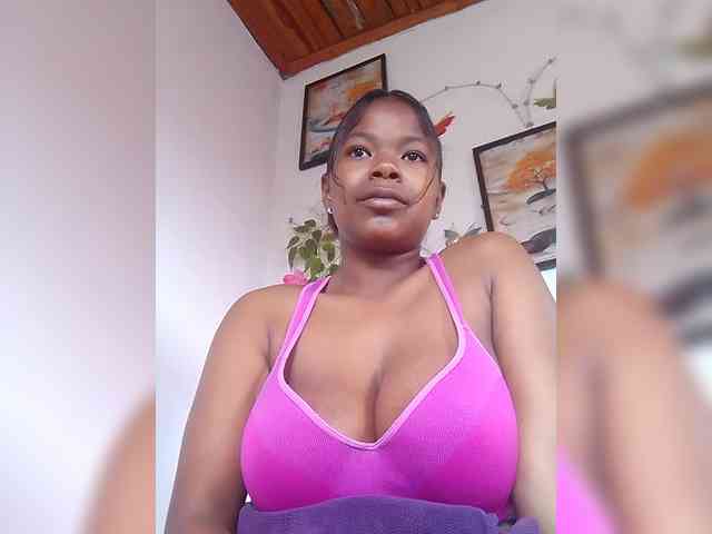 Sayrahsexy webcam