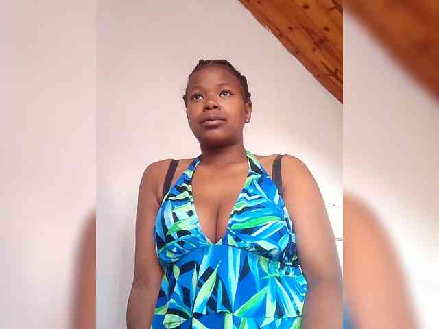 Modèle: Sayrahsexy