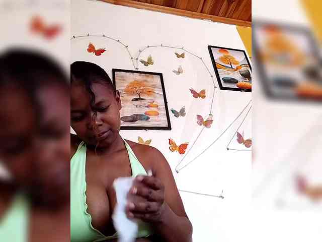 Sayrahsexy webcam