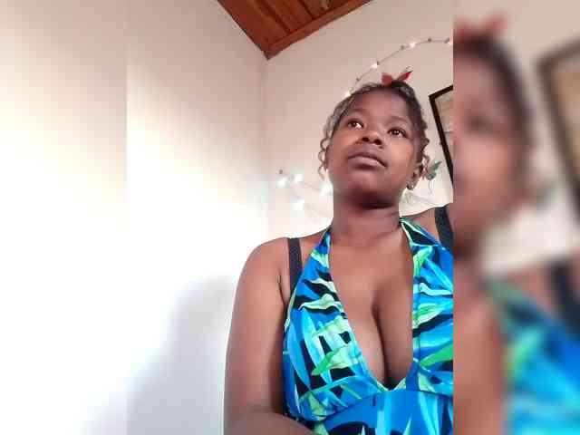 Sayrahsexy webcam