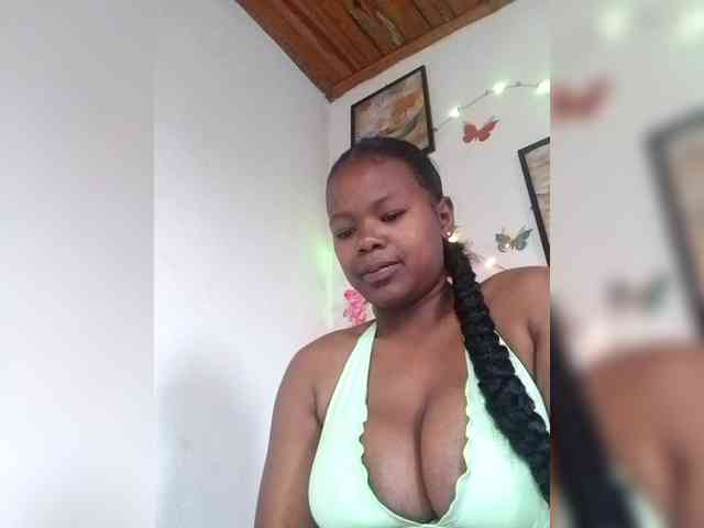 Sayrahsexy webcam