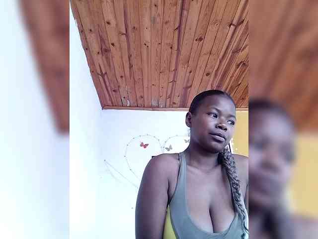 Sayrahsexy webcam