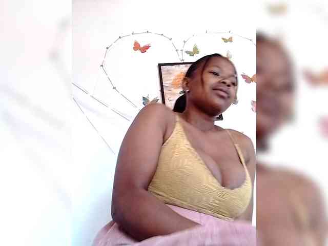 Sayrahsexy webcam