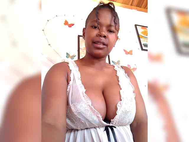 Modèle: Sayrahsexy