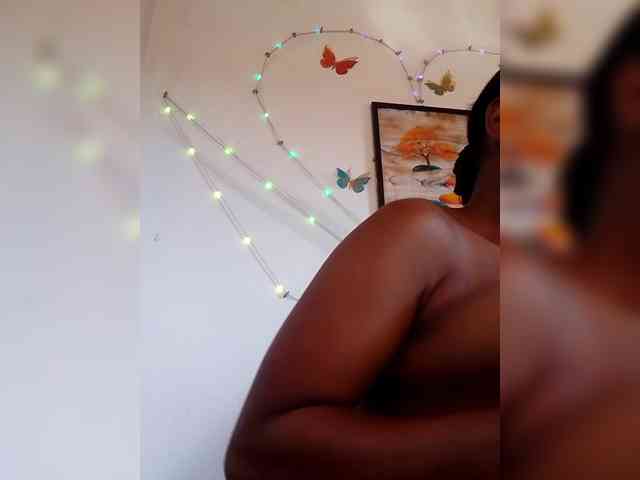 Sayrahsexy webcam