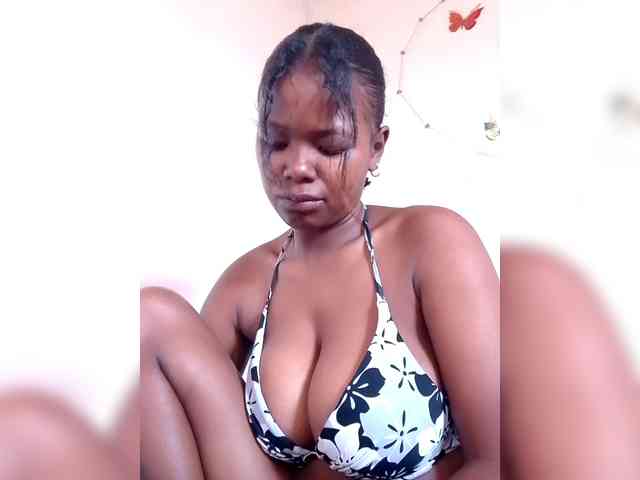 Sayrahsexy webcam
