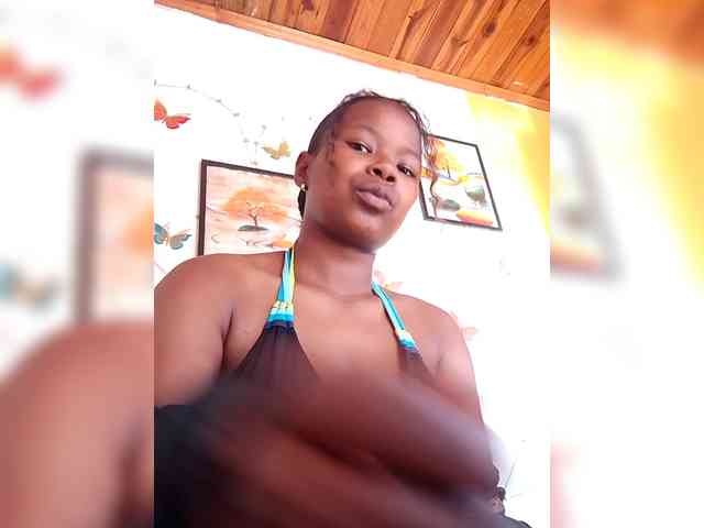 Modèle: Sayrahsexy