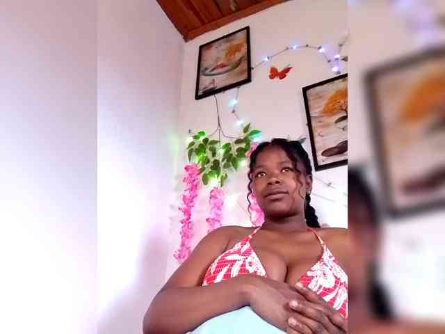 Sayrahsexy webcam