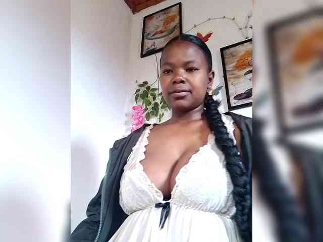 Sayrahsexy webcam